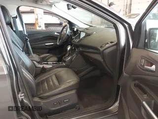 2015 Ford Escape Titanium с VIN 1FMCU9J98FUC05727, выставлен на аукционе IAAI как лот 42229328 с пробегом 112 896 миль миль и . История ставок и продаж доступна на DreamBid. Изображение 5.