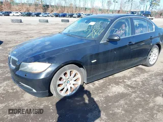 2008 BMW 3 Series 335xi with VIN WBAVD53528A284457, listed as a IAAI auction lot 41641525 with 999,999 mi miles. Bid and sale history available at carsss.com. Image 2.