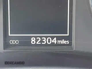 2019 Toyota Corolla L z VIN 5YFBURHEXKP885270, wystawiony jako IAAI lot #42291425 z przebiegiem 82 304 mil mil oraz . Historia ofert i sprzedaży dostępna na DreamBid. Obrazek 16.