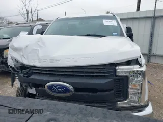 2019 Ford F-250 XL with VIN 1FDBF2A66KEC96889, listed as a IAAI auction lot 41293612 with 65,445 mi miles and . Bid and sale history available at DreamBid. Image 12.