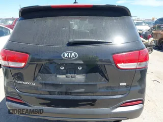 2018 Kia Sorento LX with VIN 5XYPG4A39JG339619, listed as a IAAI auction lot 41809182 with 126,954 mi miles. Bid and sale history available at carsss.com. Image 17.