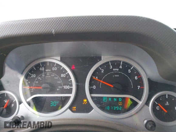 2010 Jeep Wrangler Unlimited Sahara with VIN 1J4HA5H19AL177179, listed as a IAAI auction lot 41565342 with 181,392 mi miles. Bid and sale history available at carsss.com. Image 7.