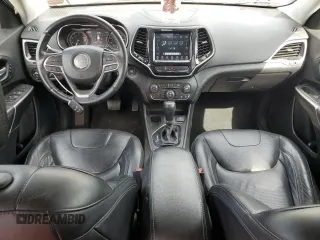 2019 Jeep Cherokee Limited z VIN 1C4PJLDB5KD448173, wystawiony jako Copart lot #56250805 z przebiegiem 97 567 mil mil oraz Szkoda całkowita • Salvage title. Historia ofert i sprzedaży dostępna na DreamBid. Obrazek 8.