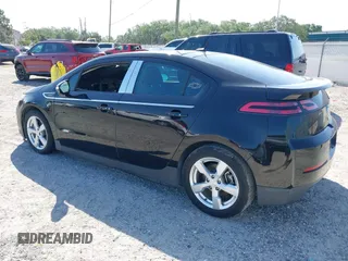 2013 Chevrolet Volt with VIN 1G1RA6E48DU106917, listed as a IAAI auction lot 42123449 with 47,089 mi miles and . Bid and sale history available at carsss.com. Image 3.