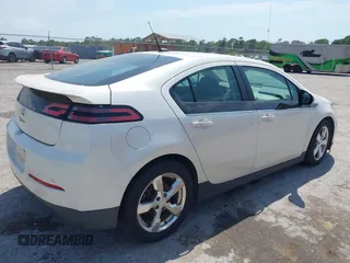 2014 Chevrolet Volt with VIN 1G1RB6E4XEU152117, listed as a IAAI auction lot 42107089 with 130,376 mi miles and . Bid and sale history available at carsss.com. Image 4.