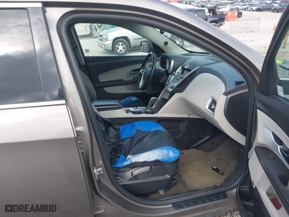 2010 Chevrolet Equinox LT w/1LT with VIN 2CNALDEW4A6339056, listed as a IAAI auction lot 42026582 with 1 mi miles. Bid and sale history available at carsss.com. Image 5.