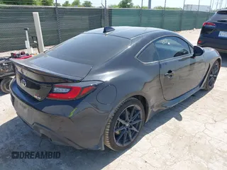 2024 Toyota 86 Premium с VIN JF1ZNBE19R8753925, выставлен на аукционе IAAI как лот 42005778 с пробегом 8 127 миль миль и . История ставок и продаж доступна на DreamBid. Изображение 4.