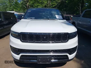 2024 Jeep Grand Wagoneer Series II с VIN 1C4SJSFP8RS150090, выставлен на аукционе IAAI как лот 42548014 с пробегом 34 755 миль миль и . История ставок и продаж доступна на DreamBid. Изображение 12.