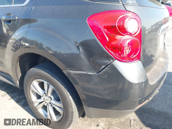 2013 Chevrolet Equinox LS z VIN 2GNALBEK3D6208525, wystawiony jako IAAI lot #41989224 z przebiegiem 118 690 mil mil oraz . Historia ofert i sprzedaży dostępna na DreamBid. Obrazek 12.