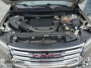 2022 GMC Acadia SLE z VIN 1GKKNKL44NZ128477, wystawiony jako Copart lot #56884395 z przebiegiem 34 377 mil mil oraz Nie do naprawy. Historia ofert i sprzedaży dostępna na DreamBid. Obrazek 12.