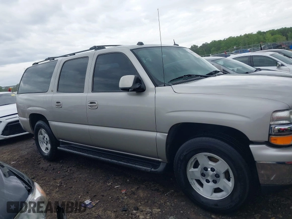 2005 Chevrolet Suburban LT z VIN 3GNEC16ZX5G197892, wystawiony jako IAAI lot #42045100 z przebiegiem 262 665 mil mil oraz . Historia ofert i sprzedaży dostępna na DreamBid. Obrazek 13.