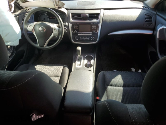 2017 Nissan Altima S z VIN 1N4AL3AP3HN317574, wystawiony jako Copart lot #49417675 z przebiegiem 76 276 mil mil oraz Szkoda całkowita • Salvage title. Historia ofert i sprzedaży dostępna na DreamBid. Obrazek 8.