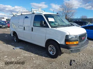2021 GMC Savana Cargo Van with VIN 1GTW7AF78M1242423, listed as a IAAI auction lot 41479526 with 1 mi miles. Bid and sale history available at carsss.com. Image 1.