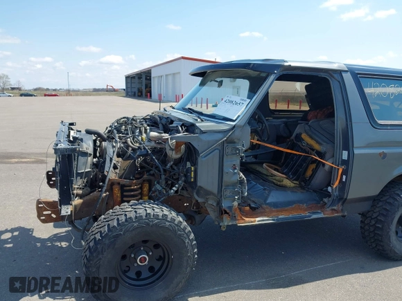 1988 Ford Bronco XL с VIN 1FMEU15N3JLA69197, выставлен на аукционе IAAI как лот 42082657 с пробегом 287 213 миль миль и . История ставок и продаж доступна на DreamBid. Изображение 6.