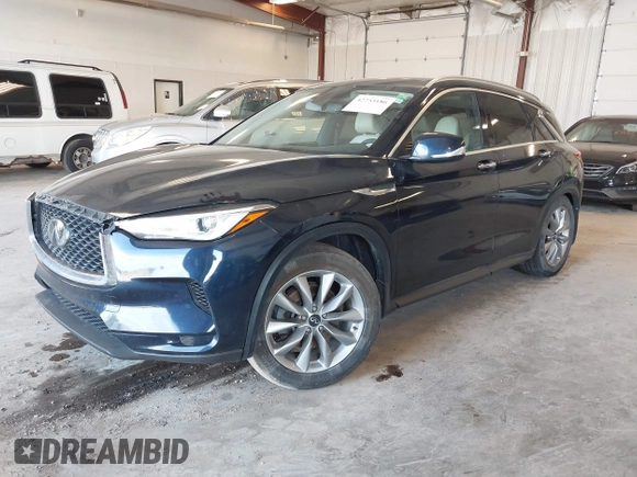 2020 Infiniti QX50 Luxe z VIN 3PCAJ5M34LF119677, wystawiony jako IAAI lot #42253186 z przebiegiem 91 362 mil mil oraz . Historia ofert i sprzedaży dostępna na DreamBid. Obrazek 2.