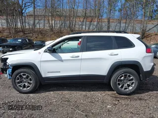 2022 Jeep Cherokee Trailhawk with VIN 1C4PJMBX0ND545659, listed as a IAAI auction lot 41985121 with 26,397 mi miles. Bid and sale history available at carsss.com. Image 14.