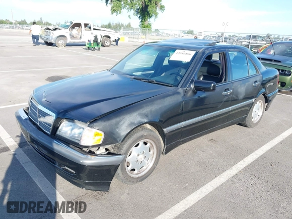2000 Mercedes-Benz C 230 Kompressor z VIN WDBHA24G4YA799207, wystawiony jako IAAI lot #42010800 z przebiegiem 126 478 mil mil oraz . Historia ofert i sprzedaży dostępna na DreamBid. Obrazek 17.
