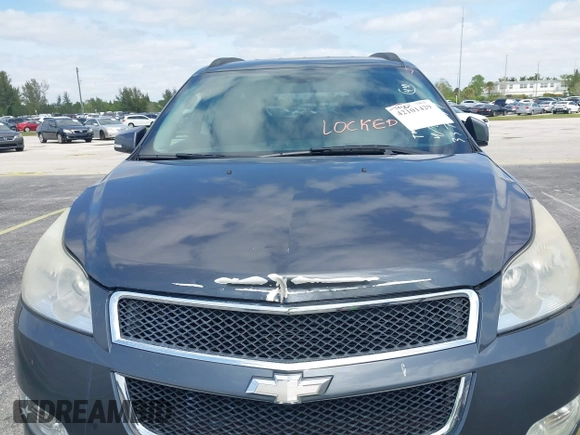 2012 Chevrolet Traverse 1LT z VIN 1GNKVGED1CJ337359, wystawiony jako IAAI lot #42101429 z przebiegiem 196 445 mil mil oraz . Historia ofert i sprzedaży dostępna na DreamBid. Obrazek 10.