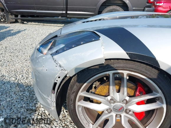 2015 Chevrolet Corvette 3LT with VIN 1G1YF2D7XF5113771, listed as a IAAI auction lot 42555790 with 83,467 mi miles and . Bid and sale history available at DreamBid. Image 6.