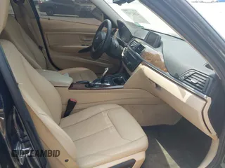 2015 BMW 3 Series 328i xDrive с VIN WBA3B5C54FF961859, выставлен на аукционе IAAI как лот 42647467 с пробегом Не указан миль и . История ставок и продаж доступна на DreamBid. Изображение 5.