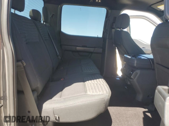 2021 Ford F-150 XL z VIN 1FTEW1CP6MFB40673, wystawiony jako Copart lot #49657215 z przebiegiem 54 083 mil mil oraz Nie do naprawy • Non repairable. Historia ofert i sprzedaży dostępna na DreamBid. Obrazek 10.