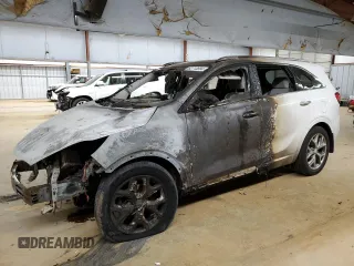 2018 Kia Sorento SX Limited z VIN 5XYPKDA59JG377786, wystawiony jako Copart lot #82713894 z przebiegiem Nie podano mil oraz Szkoda całkowita • Salvage title. Historia ofert i sprzedaży dostępna na DreamBid. Obrazek 1.