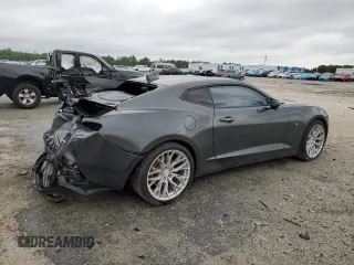 2018 Chevrolet Camaro 2SS z VIN 1G1FH1R77J0184405, wystawiony jako Copart lot #56412215 z przebiegiem 53 269 mil mil oraz Szkody całkowita. Historia ofert i sprzedaży dostępna na DreamBid. Obrazek 3.