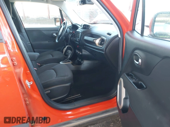 2017 Jeep Renegade Latitude z VIN ZACCJBBB5HPE78859, wystawiony jako IAAI lot #42206353 z przebiegiem 93 613 mil mil oraz . Historia ofert i sprzedaży dostępna na DreamBid. Obrazek 5.