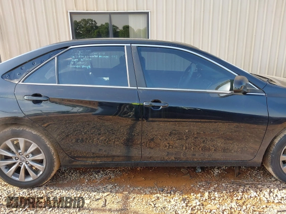 2017 Toyota Camry XLE z VIN 4T1BF1FK0HU670525, wystawiony jako IAAI lot #42277984 z przebiegiem 149 225 mil mil oraz . Historia ofert i sprzedaży dostępna na DreamBid. Obrazek 13.