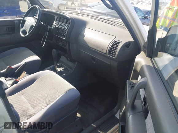 1999 Isuzu Trooper S with VIN JACDJ58X7X7926697, listed as a IAAI auction lot 42654076 with 62,672 mi miles and . Bid and sale history available at DreamBid. Image 5.