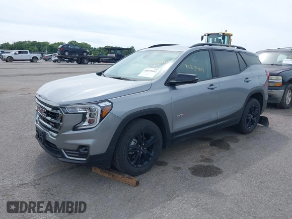 2024 GMC Terrain AT4 with VIN 3GKALYEG8RL267651, listed as a IAAI auction lot 40239602 with 3,589 mi miles and . Bid and sale history available at carsss.com. Image 2.