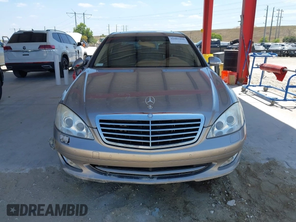 2008 Mercedes-Benz S 550 with VIN WDDNG71X98A232419, listed as a IAAI auction lot 42067244 with 140,192 mi miles and . Bid and sale history available at DreamBid. Image 13.