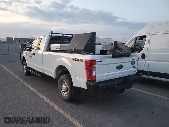 2017 Ford F-350 with VIN 1FT7X3B62HEE09676, listed as a IAAI auction lot 42727709 with 154,269 mi miles and . Bid and sale history available at DreamBid. Image 28.