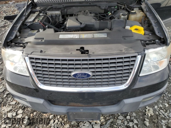 2003 Ford Expedition XLT Value with VIN 1FMPU16W03LA53090, listed as a Copart auction lot 45536955 with 139,944 mi miles and Salvage Title. Bid and sale history available at carsss.com. Image 12.