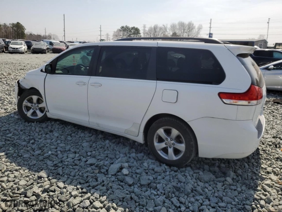 2011 Toyota Sienna LE AAS with VIN 5TDKK3DC5BS043922, listed as a Copart auction lot 49220485 with 218,892 mi miles and Salvage Title. Bid and sale history available at carsss.com. Image 2.