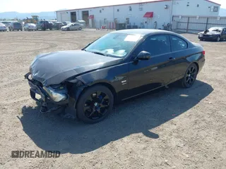 2010 BMW 3 Series z VIN WBAWV5C56AP081978, wystawiony jako IAAI lot #42170650 z przebiegiem 143 061 mil mil oraz . Historia ofert i sprzedaży dostępna na DreamBid. Obrazek 2.