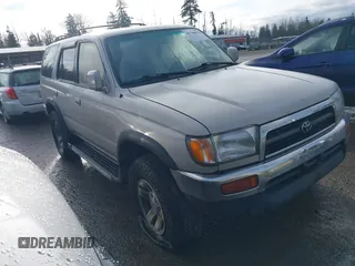 1998 Toyota 4Runner SR5 z VIN JT3HN86R4W0138582, wystawiony jako IAAI lot #41766031 z przebiegiem 344 234 mil mil oraz . Historia ofert i sprzedaży dostępna na DreamBid. Obrazek 1.