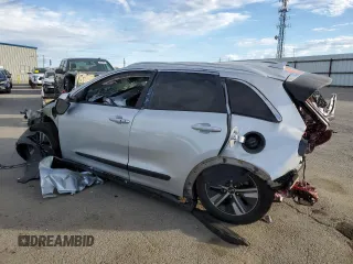 2020 Kia Niro LXS with VIN KNDCB3LC9L5421494, listed as a Copart auction lot 44013145 with 0 mi miles and Salvage Title. Bid and sale history available at carsss.com. Image 2.