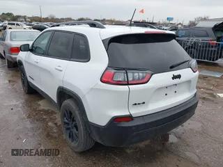 2023 Jeep Cherokee Altitude Lux with VIN 1C4PJMMB1PD110251, listed as a IAAI auction lot 41343772 with 33,182 mi miles. Bid and sale history available at carsss.com. Image 3.