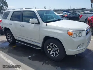 2013 Toyota 4Runner SR5 with VIN JTEZU5JR0D5058328, listed as a IAAI auction lot 41948095 with 195,332 mi miles. Bid and sale history available at carsss.com. Image 1.