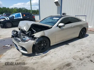 2018 Mercedes-Benz E 400 with VIN WDD1J6FB2JF020039, listed as a Copart auction lot 52329585 with 62,303 mi miles and Salvage Title. Bid and sale history available at carsss.com. Image 1.