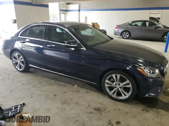 2015 Mercedes-Benz C 300 with VIN 55SWF4JB4FU051543, listed as a Copart auction lot 55327735 with 183,506 mi miles and Clean Title. Bid and sale history available at DreamBid. Image 4.