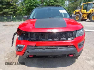 2018 Jeep Compass Trailhawk z VIN 3C4NJDDBXJT334496, wystawiony jako IAAI lot #42400835 z przebiegiem 188 896 mil mil oraz . Historia ofert i sprzedaży dostępna na DreamBid. Obrazek 12.