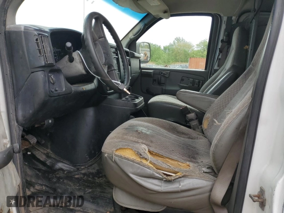2007 Chevrolet Express Cargo z VIN 1GCHG35U971137504, wystawiony jako Copart lot #54410105 z przebiegiem 266 049 mil mil oraz Szkoda całkowita • Salvage title. Historia ofert i sprzedaży dostępna na DreamBid. Obrazek 7.