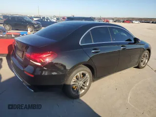 2020 Mercedes-Benz A 220 z VIN W1K3G4EB6LJ228454, wystawiony jako Copart lot #83713224 z przebiegiem 49 115 mil mil oraz Szkody całkowita. Historia ofert i sprzedaży dostępna na DreamBid. Obrazek 3.