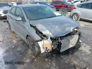 2023 Kia Forte LXS z VIN 3KPF24AD8PE595503, wystawiony jako IAAI lot #41429559 z przebiegiem 43 630 mil mil oraz . Historia ofert i sprzedaży dostępna na DreamBid. Obrazek 1.