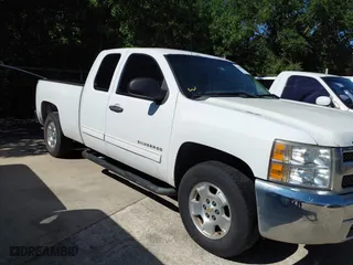 2013 Chevrolet Silverado 1500 LT with VIN 1GCRCSE06DZ138212, listed as a IAAI auction lot 42088561 with 261,922 mi miles. Bid and sale history available at carsss.com. Image 13.