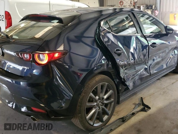 2022 Mazda Mazda3 Hatchback Preferred with VIN JM1BPBLL4N1514702, listed as a Copart auction lot 64541724 with 11,476 mi miles and Salvage Title. Bid and sale history available at carsss.com. Image 3.