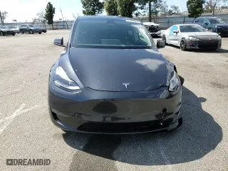 2025 Tesla Model Y Long Range with VIN 7SAYGDEE9SF302274, listed as a Copart auction lot 46942325 with 238 mi miles and Salvage Title. Bid and sale history available at carsss.com. Image 11.