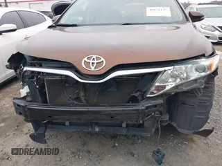 2013 Toyota Venza LE with VIN 4T3BA3BB6DU035570, listed as a IAAI auction lot 40876137 with 176,446 mi miles. Bid and sale history available at carsss.com. Image 6.